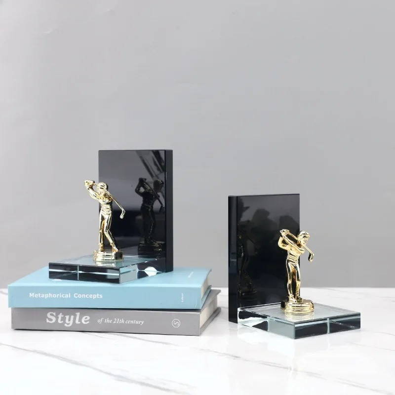 Aesthetic Bookend - Scultura Dorata di Golfista, Ornamento Astratto