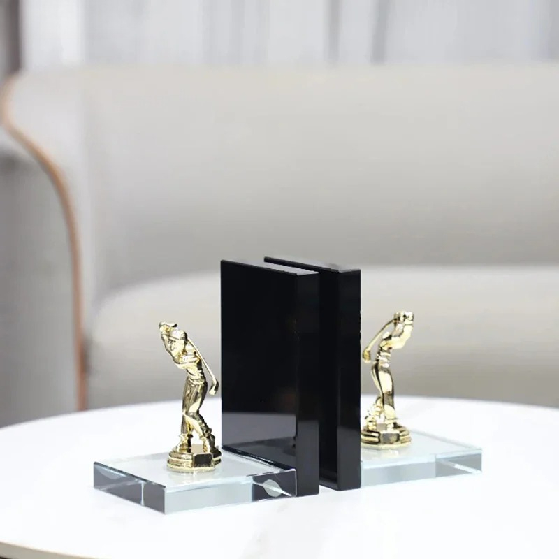 Scultura Dorata di Golfista, O - Aesthetic Bookend recensione e prezzo