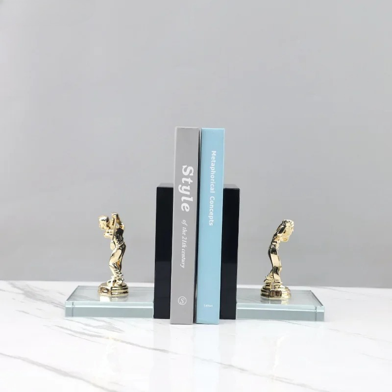 Scultura Dorata di Golfista, O - Aesthetic Bookend recensione e prezzo